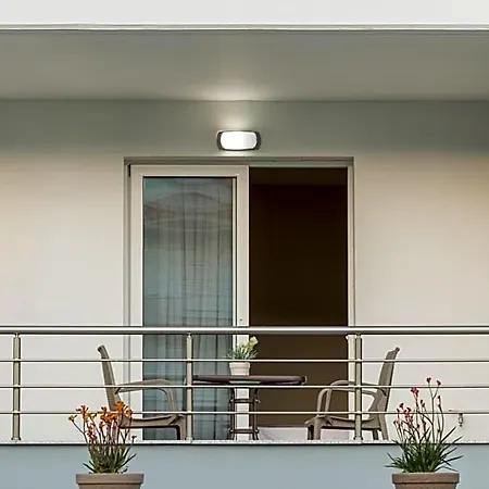 Sunshine Hotel