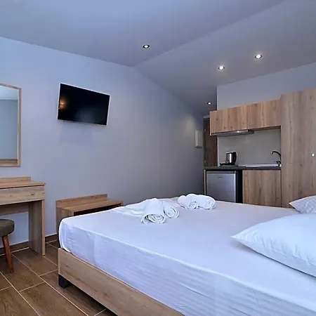 Sunshine Hotel